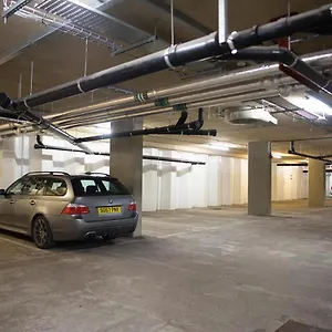 Apartment Luxury King Bed & Free Parking